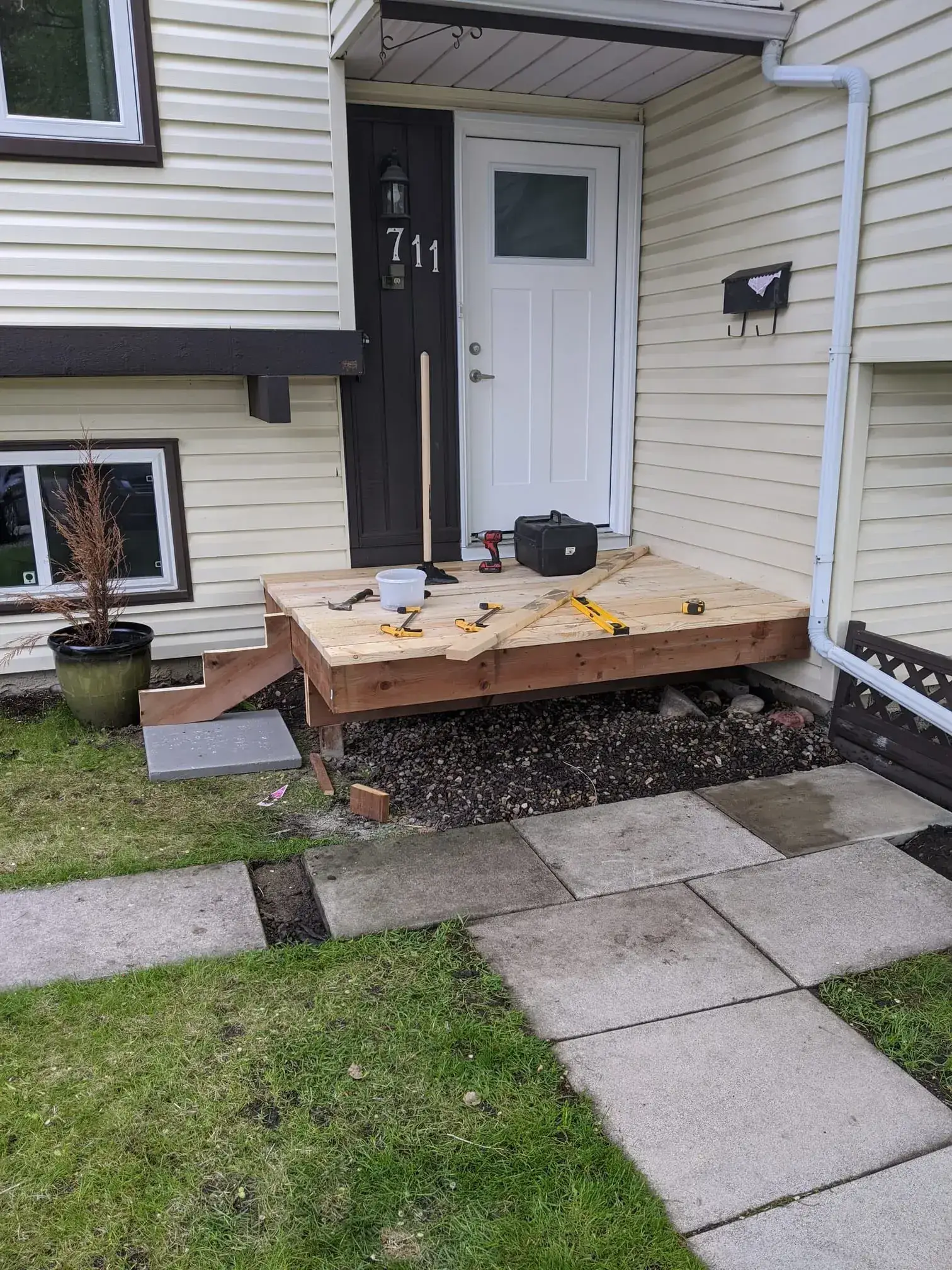 Entryway deck platform base